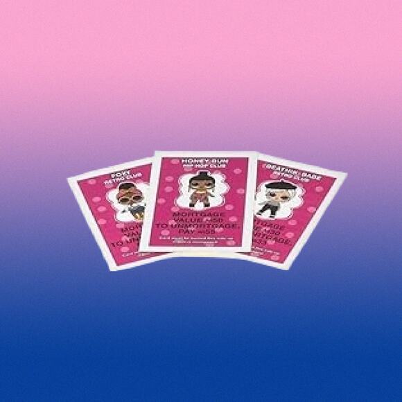 Hasbro L.O.L. Surprise Edition Monopoly Board Game - Picture 8 of 10